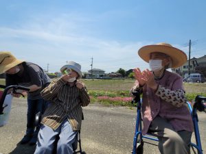 LINE_ALBUM_202255_220505_33_1
